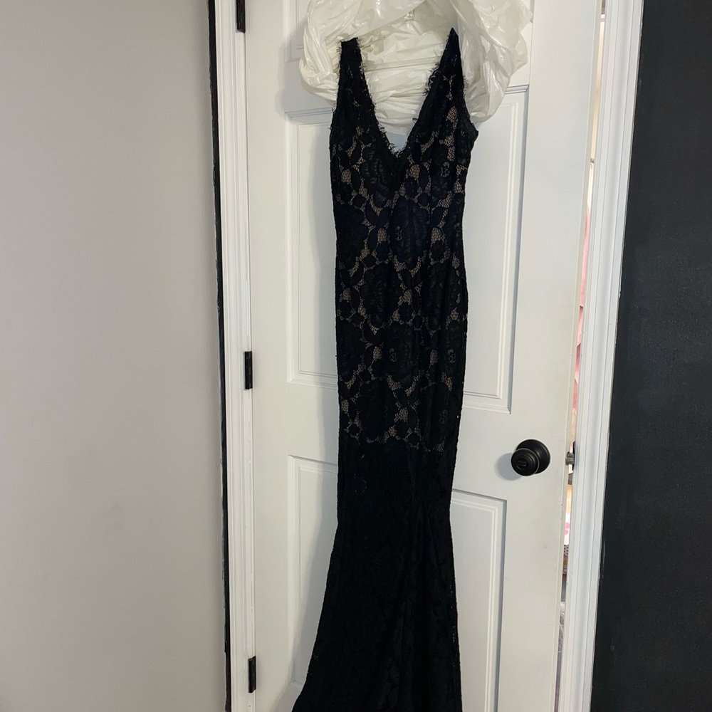 Black lace prom dress fits 5’2” with heels, and size xs or 0